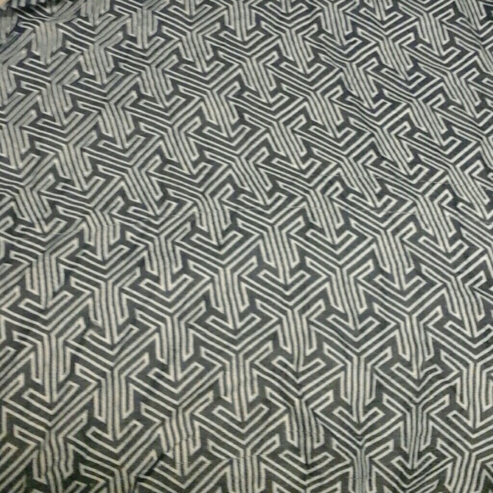 Scarf - Picture 2 of 3